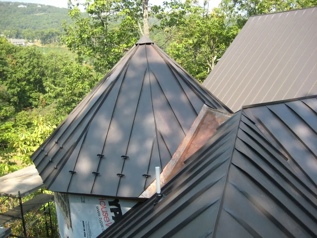 Professional Roof Tarp Installation by Craftsman Roofing in Greenwood and Hamilton